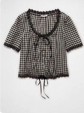 American Eagle Outfitters Black and White Gingham short sleeve button-up